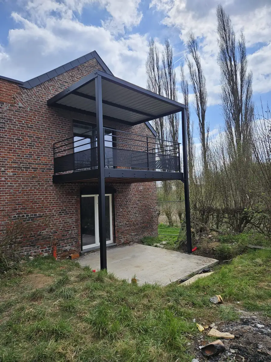 Balcon couvert acier noir