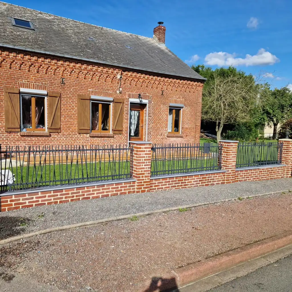 Clôture acier barreaux classique