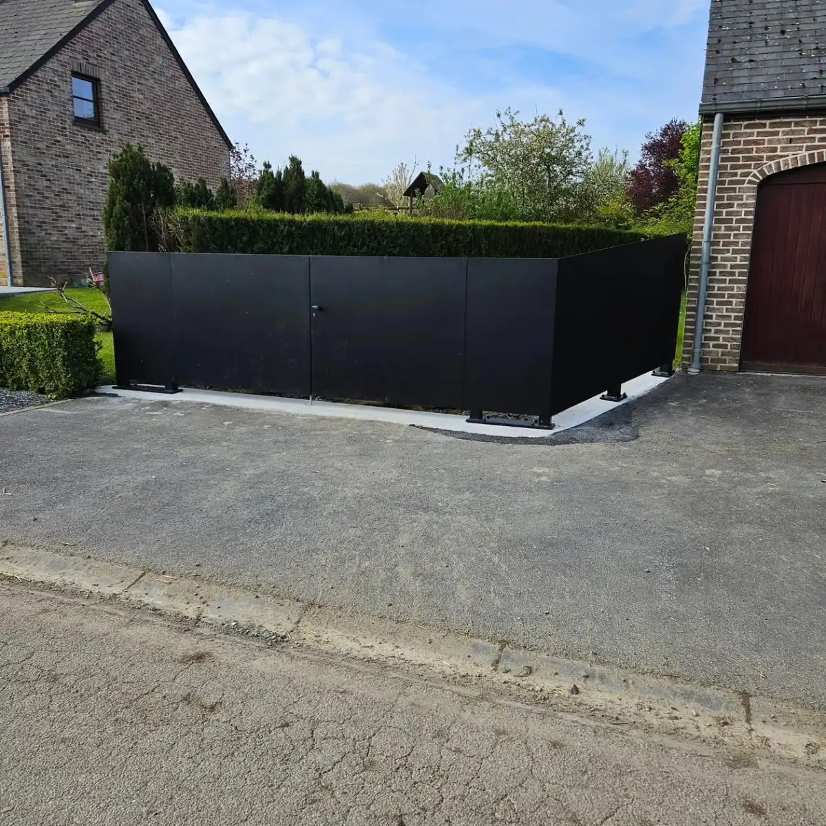 Portail coulissant double vantaux acier tôle pleine