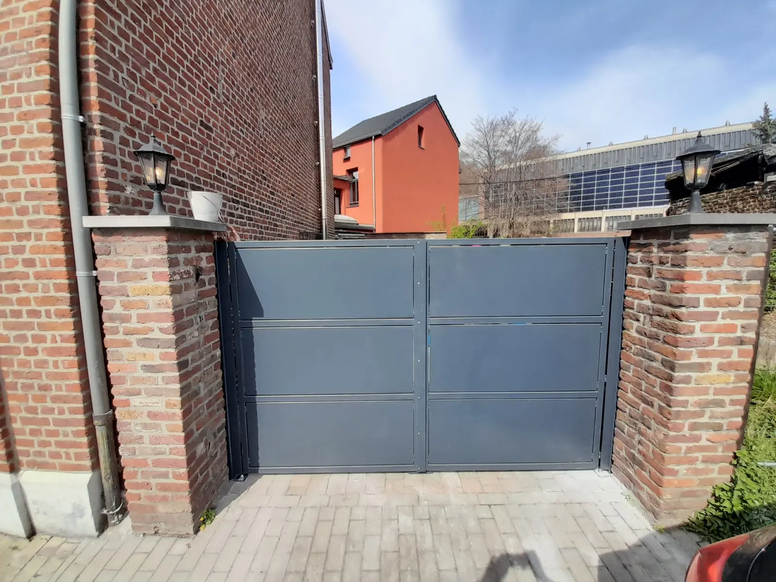 Portail battant acier anthracite